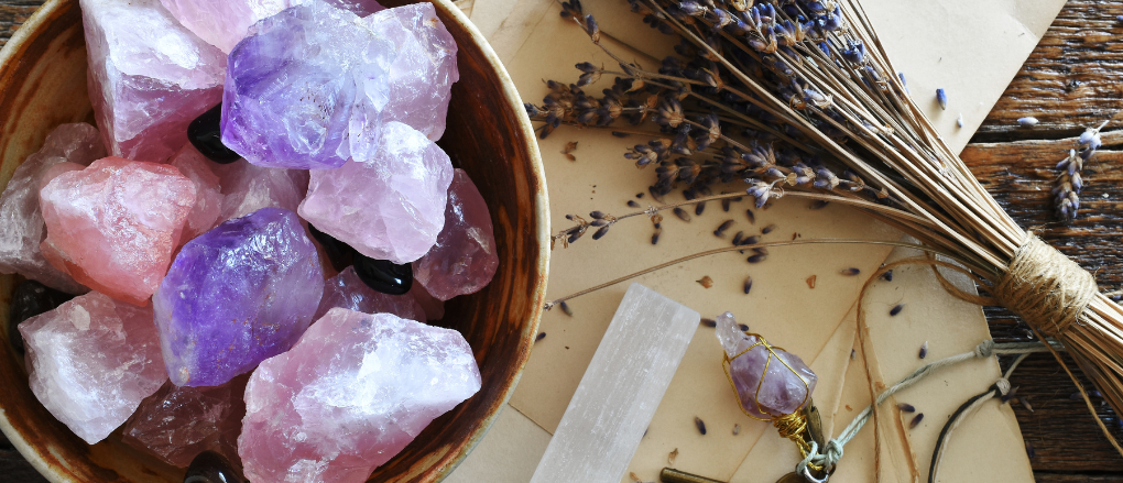 Amethyst and Rose Quartz: Benefits, Uses & Magic 💖✨