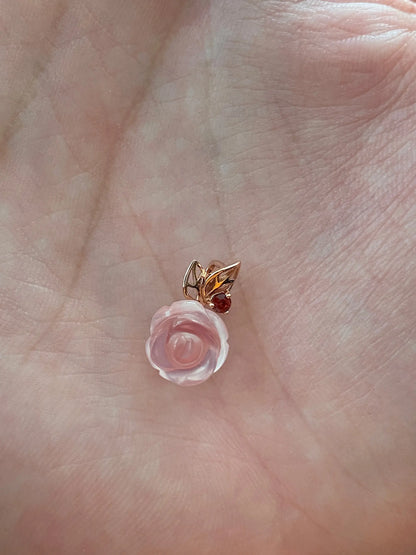 Rose Quartz Rose Shaped  Necklace